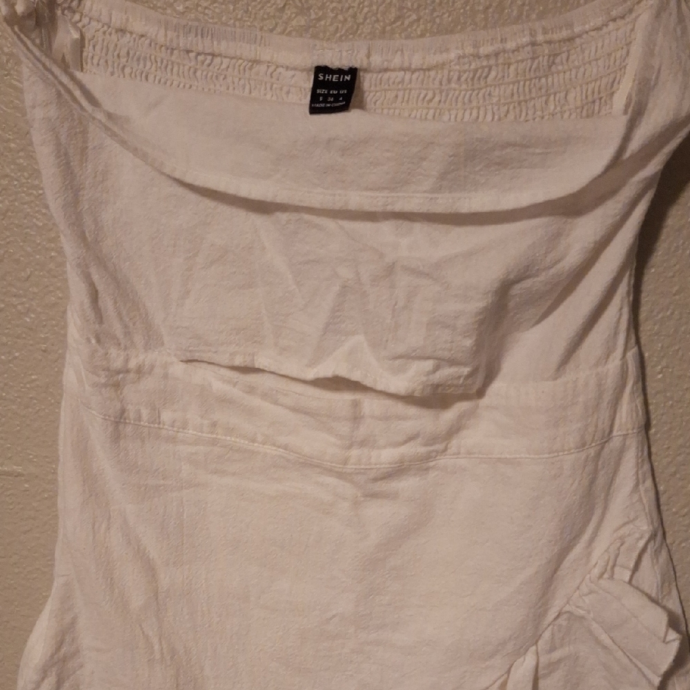SHEIN White Sleeveless Top